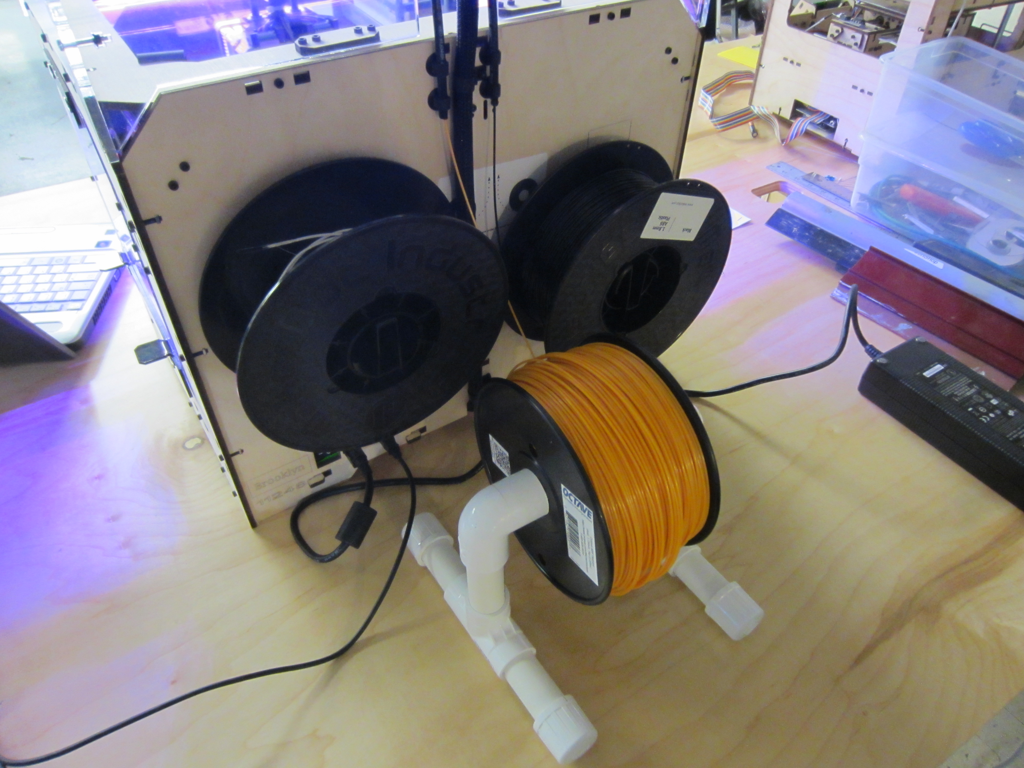 0 - 1 - Spool Holder in Operation.JPG