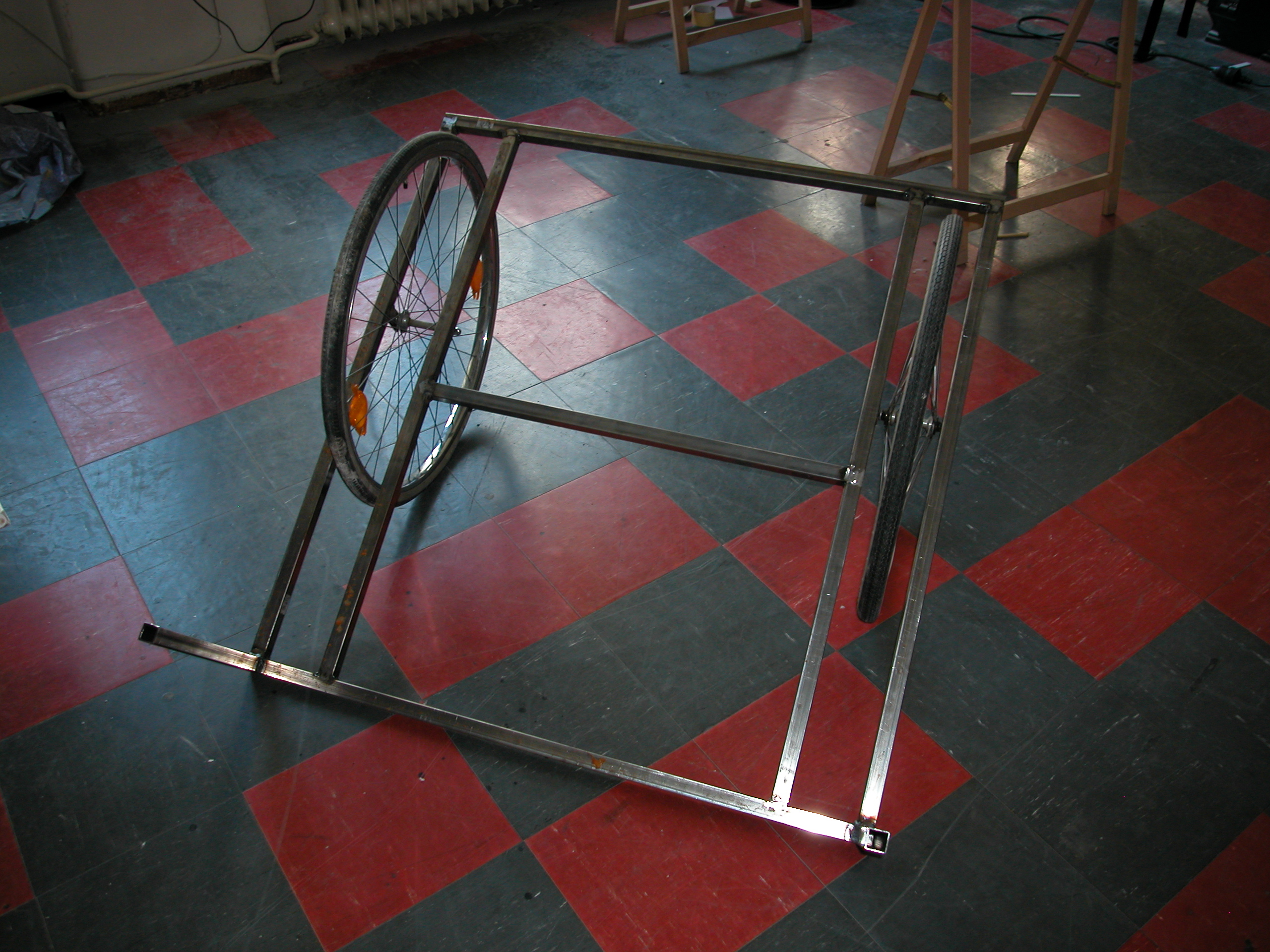 005_front-frame-with-wheels.jpg