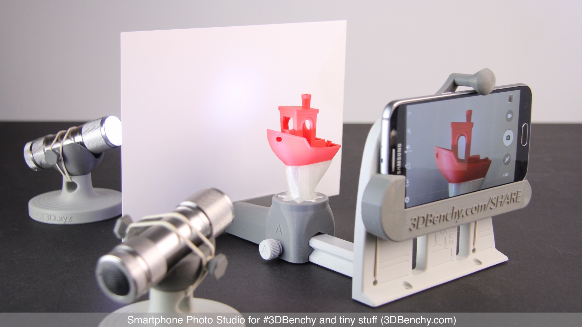 01 - Smartphone Photo Studio for #3DBenchy and tiny stuff (main image camera rig).JPG