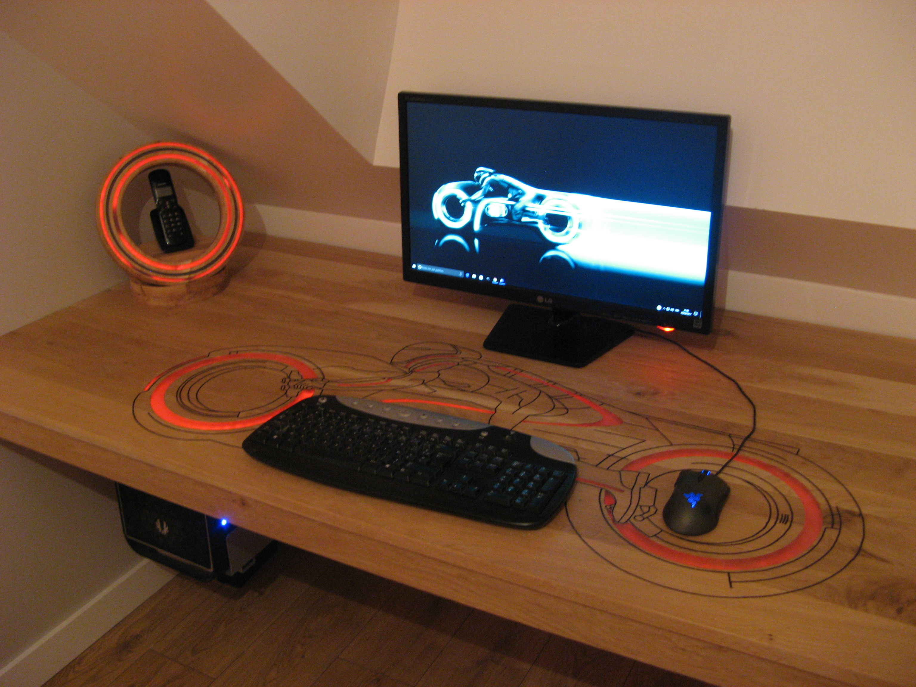 01 tron desk.JPG