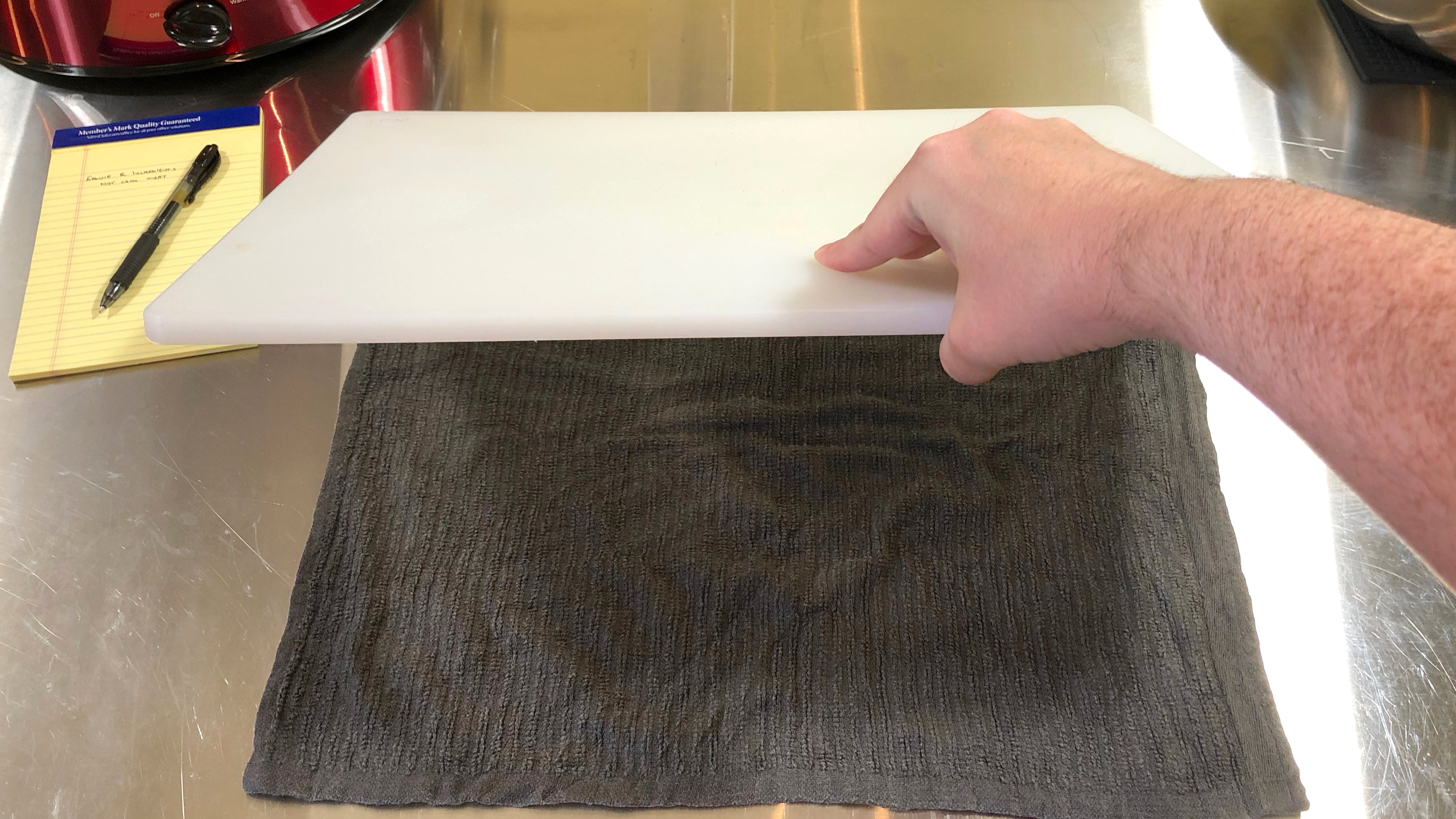 03 Wet towel for cutting board.jpg