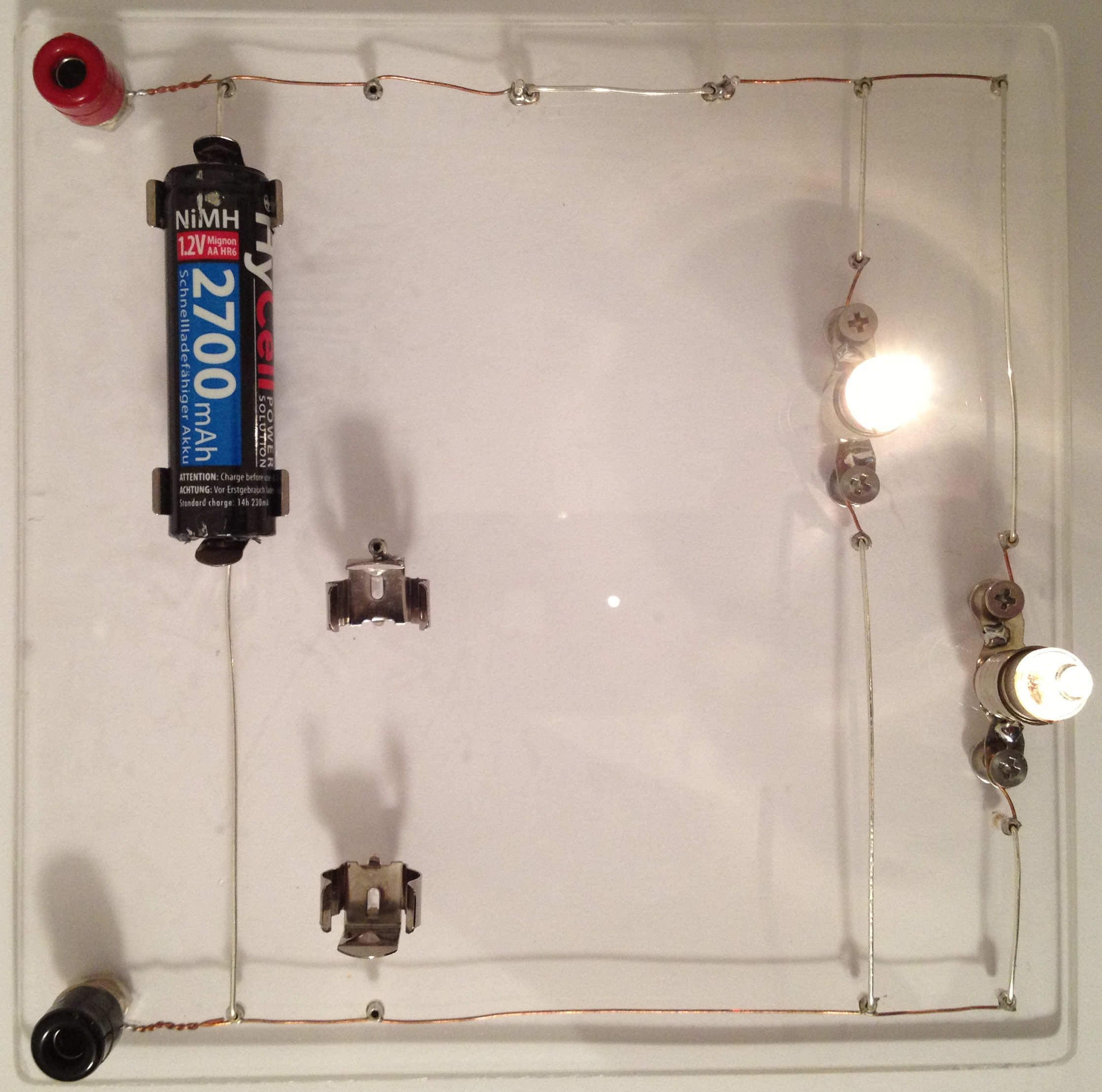 04ElectricLoadsInParallelCircuits&copy;.JPG