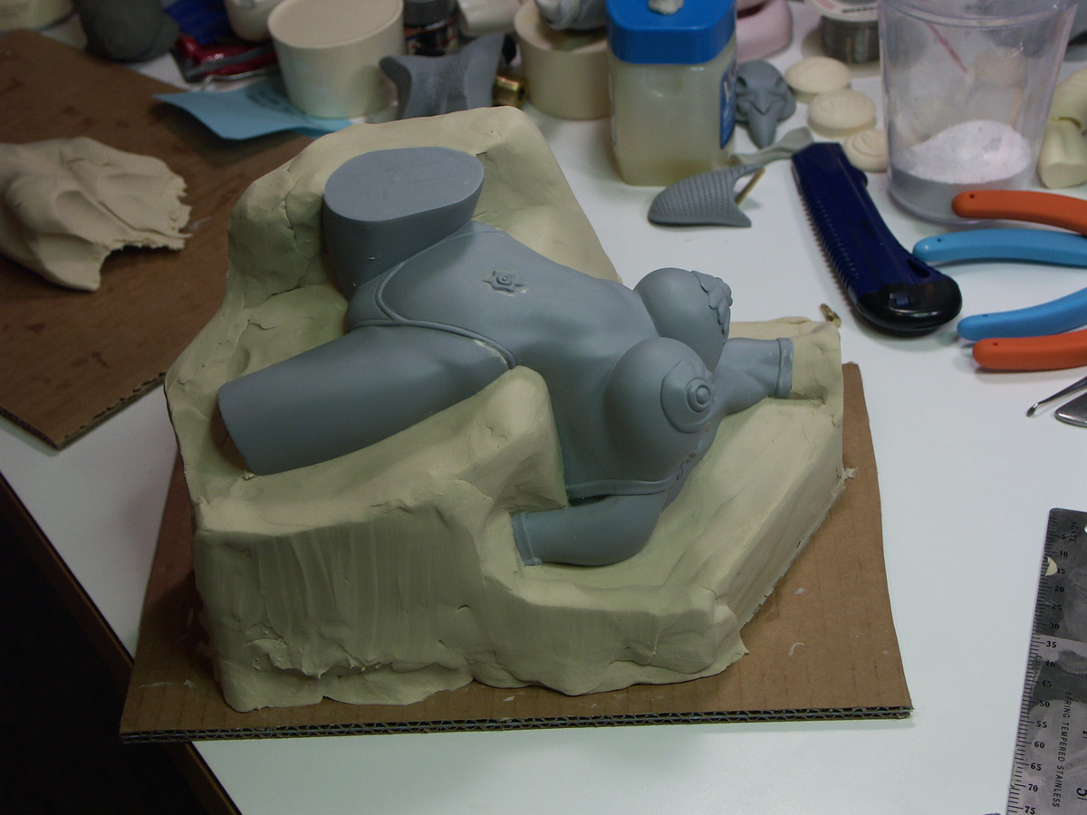 04_Molding the Torso.JPG