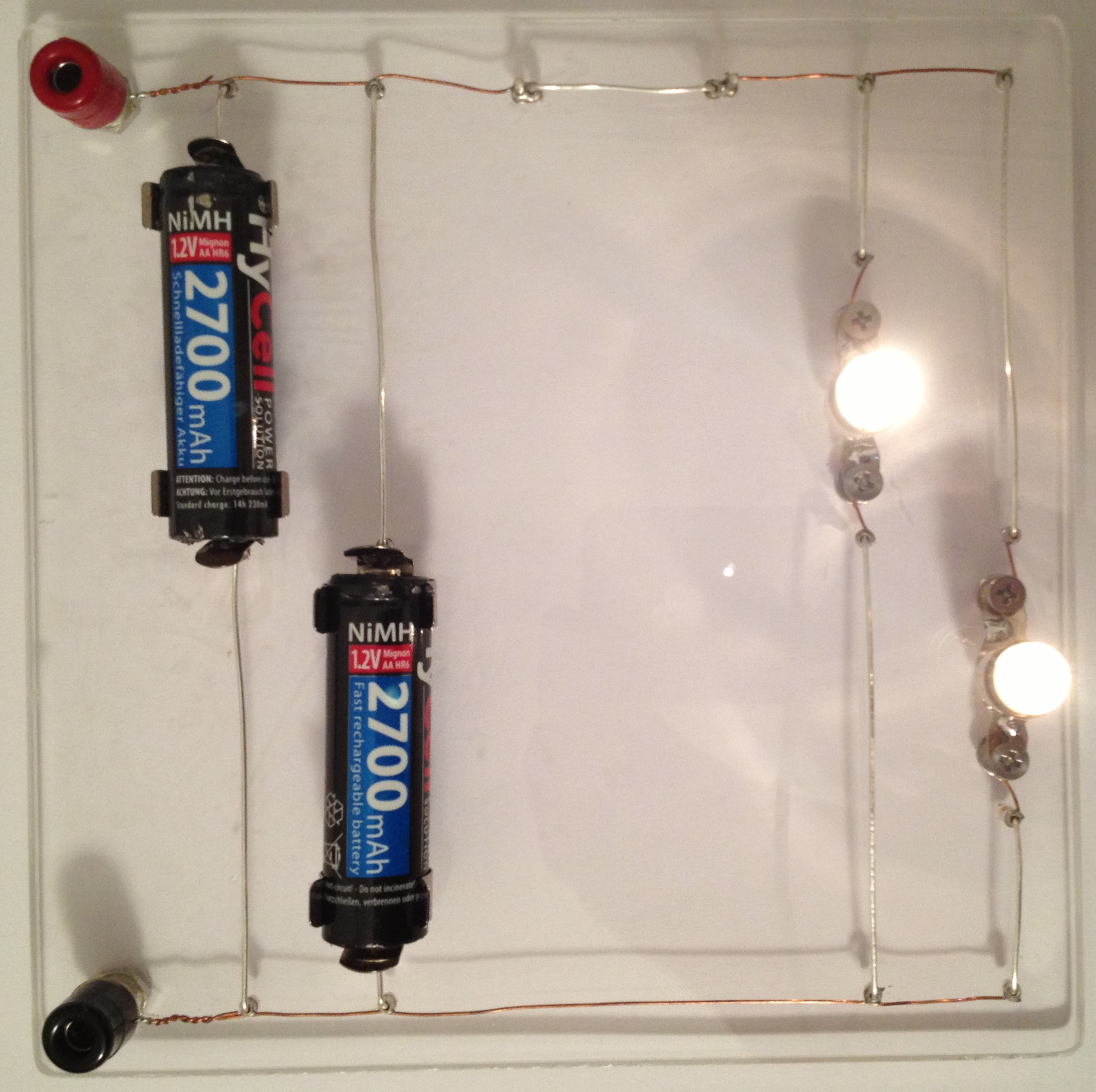 05BatteriesInParallelCircuits&copy;.JPG