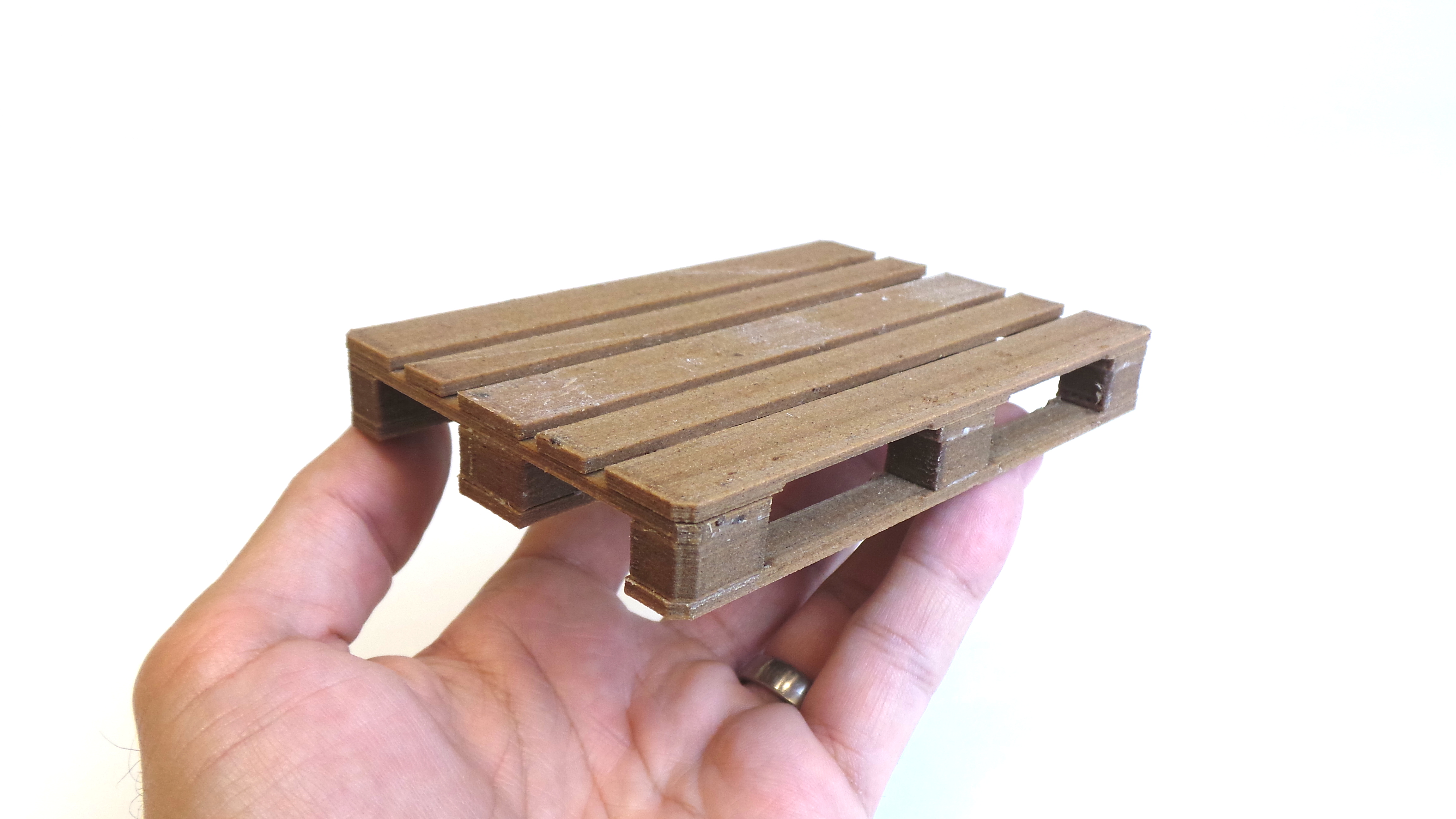 07 - 3D-printed EUR pallet (scale model).jpg