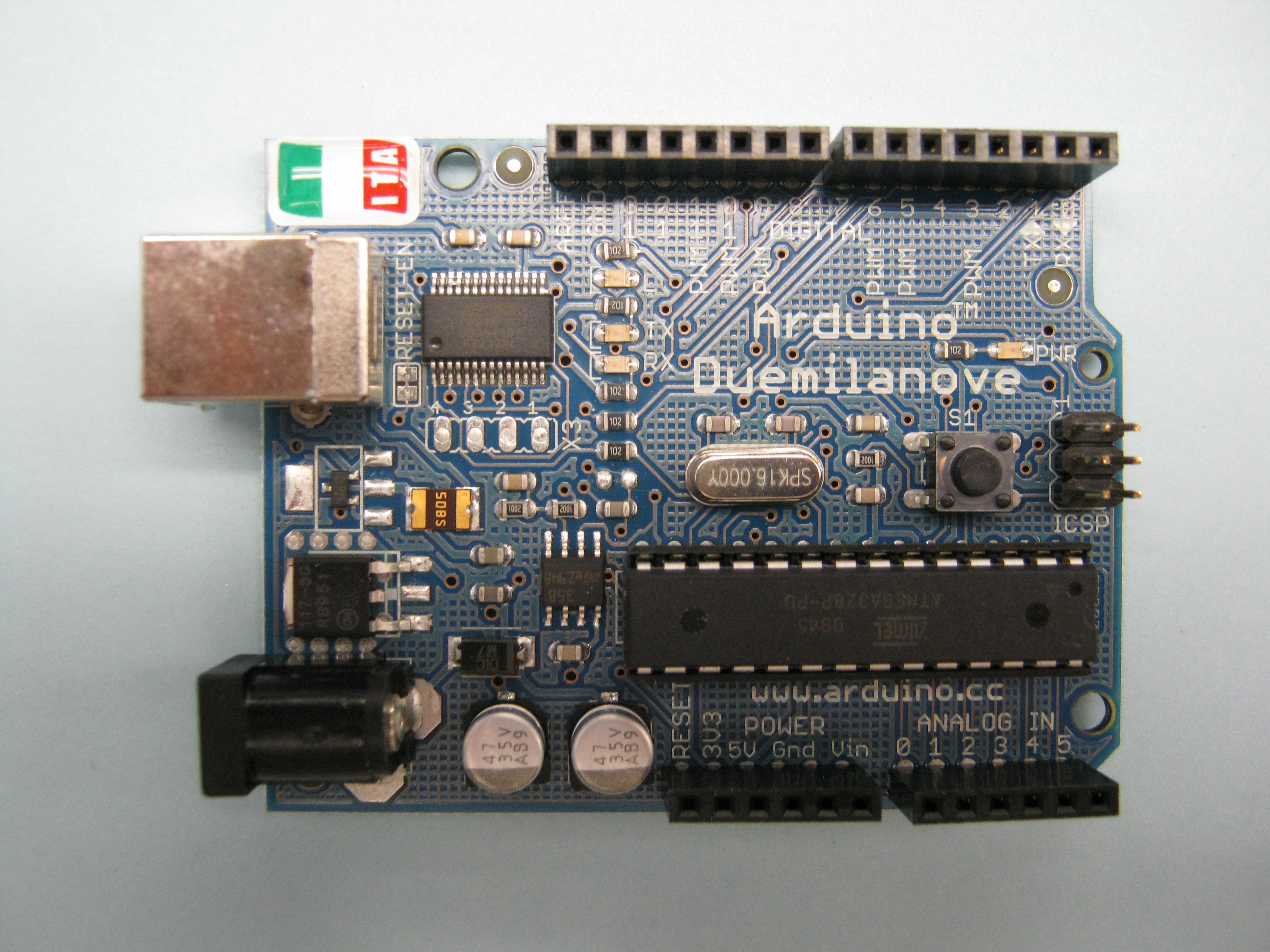 1 - 3 - Closeup Arduino Duemilanove.JPG