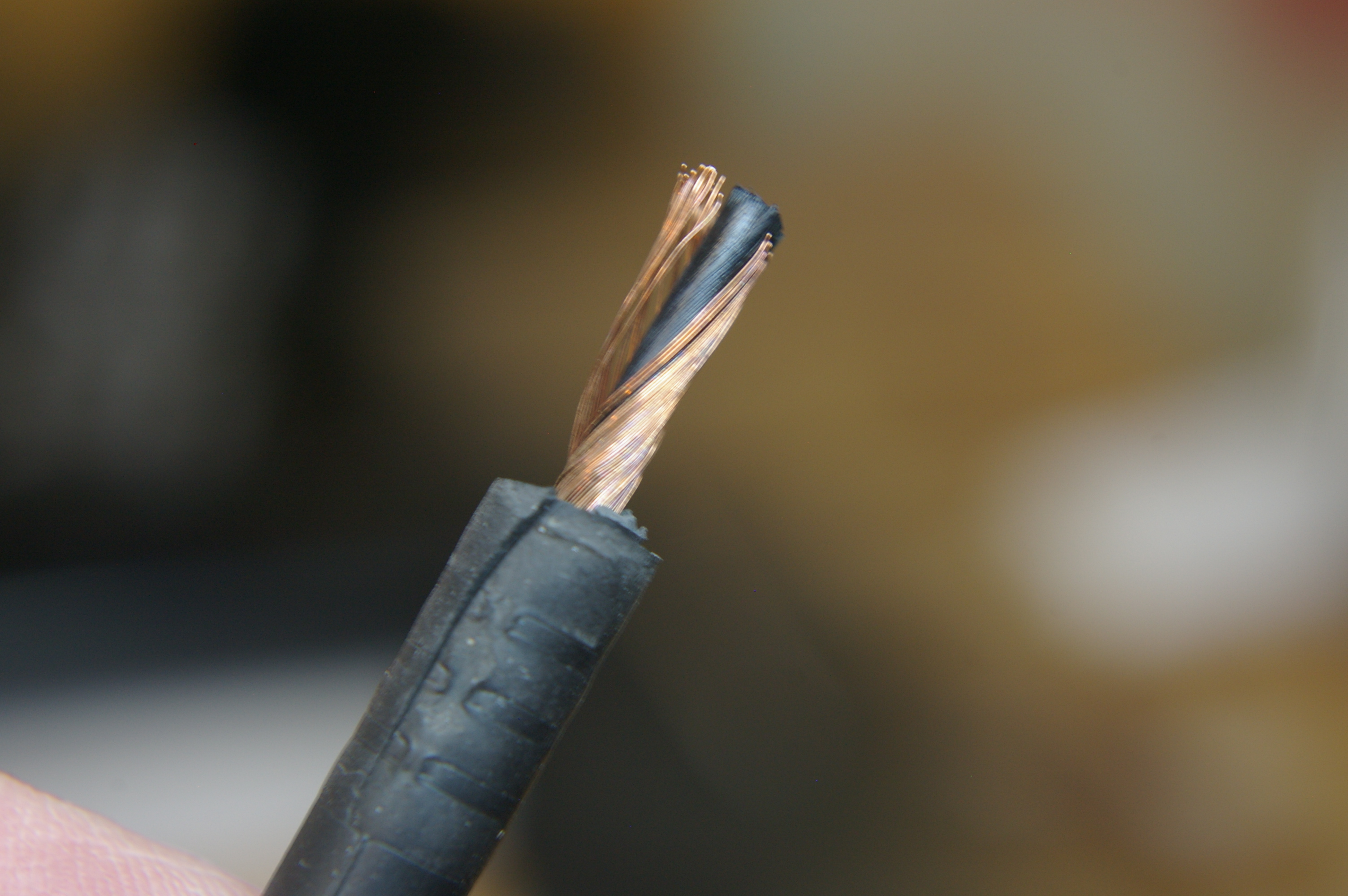 1 Broken Cable - 11 Outer sheath removed.jpg