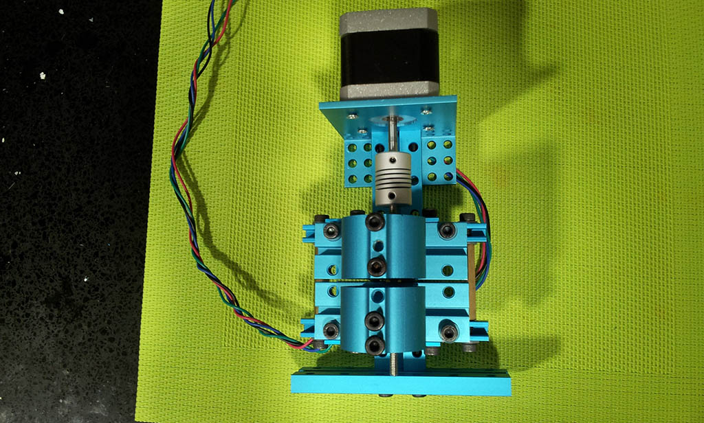 10-robot-plotter-makeblock-eje.jpg