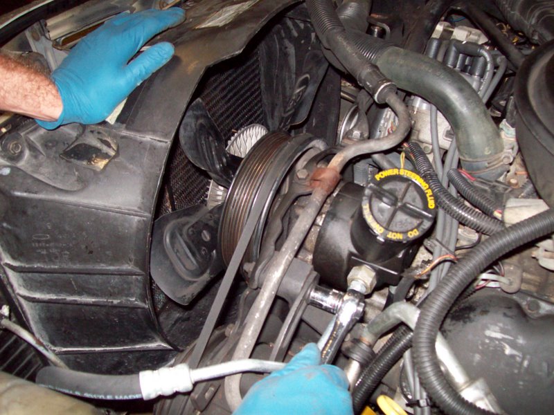 100_0726 Power Steering Pump - closeup - removed serpentine belt.JPG