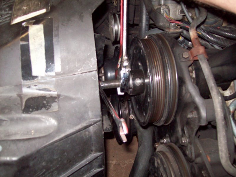 100_0737 Power Steering Pump pulley remover - extraction.JPG