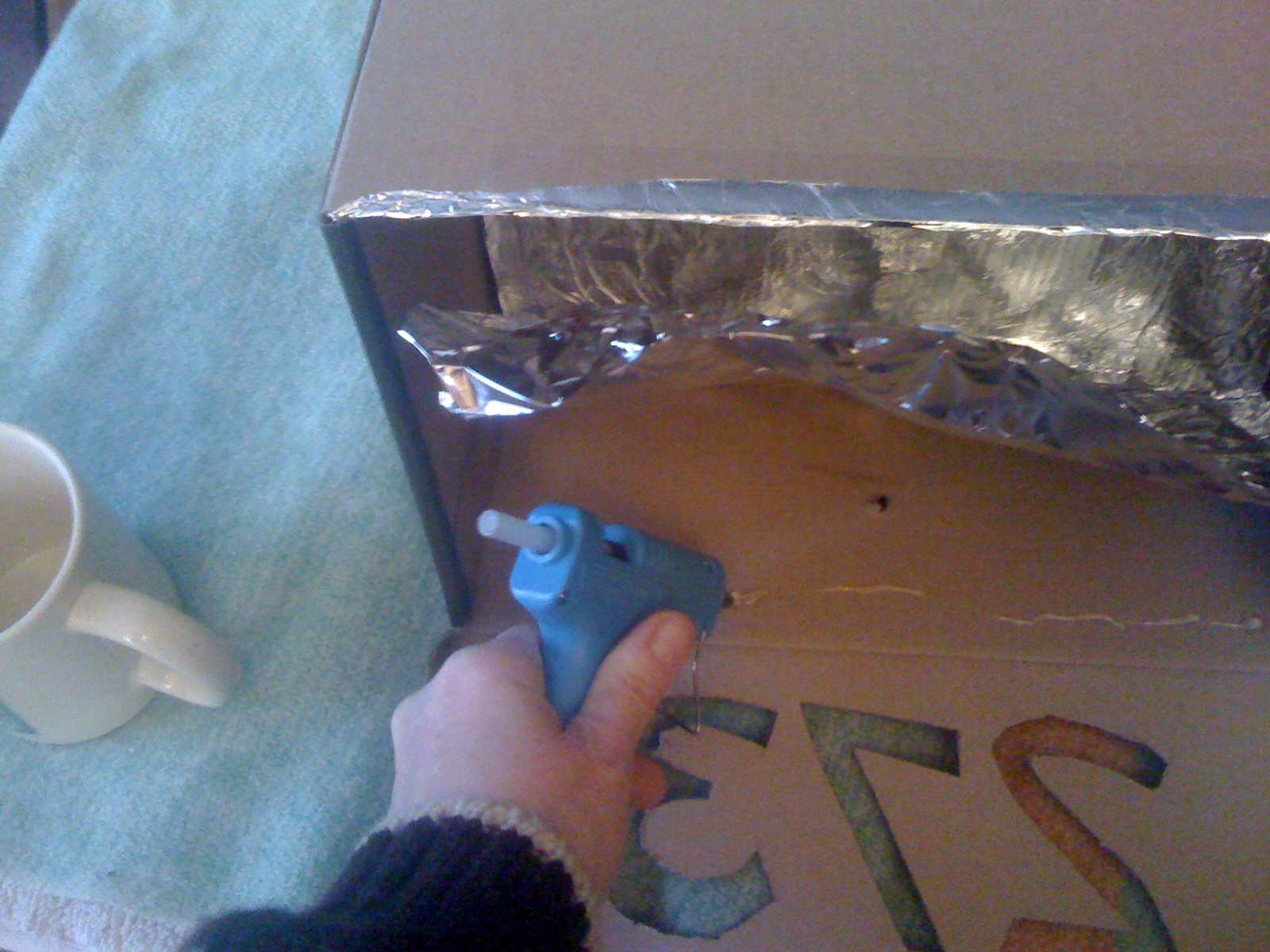 10Glue foil  on width.JPG