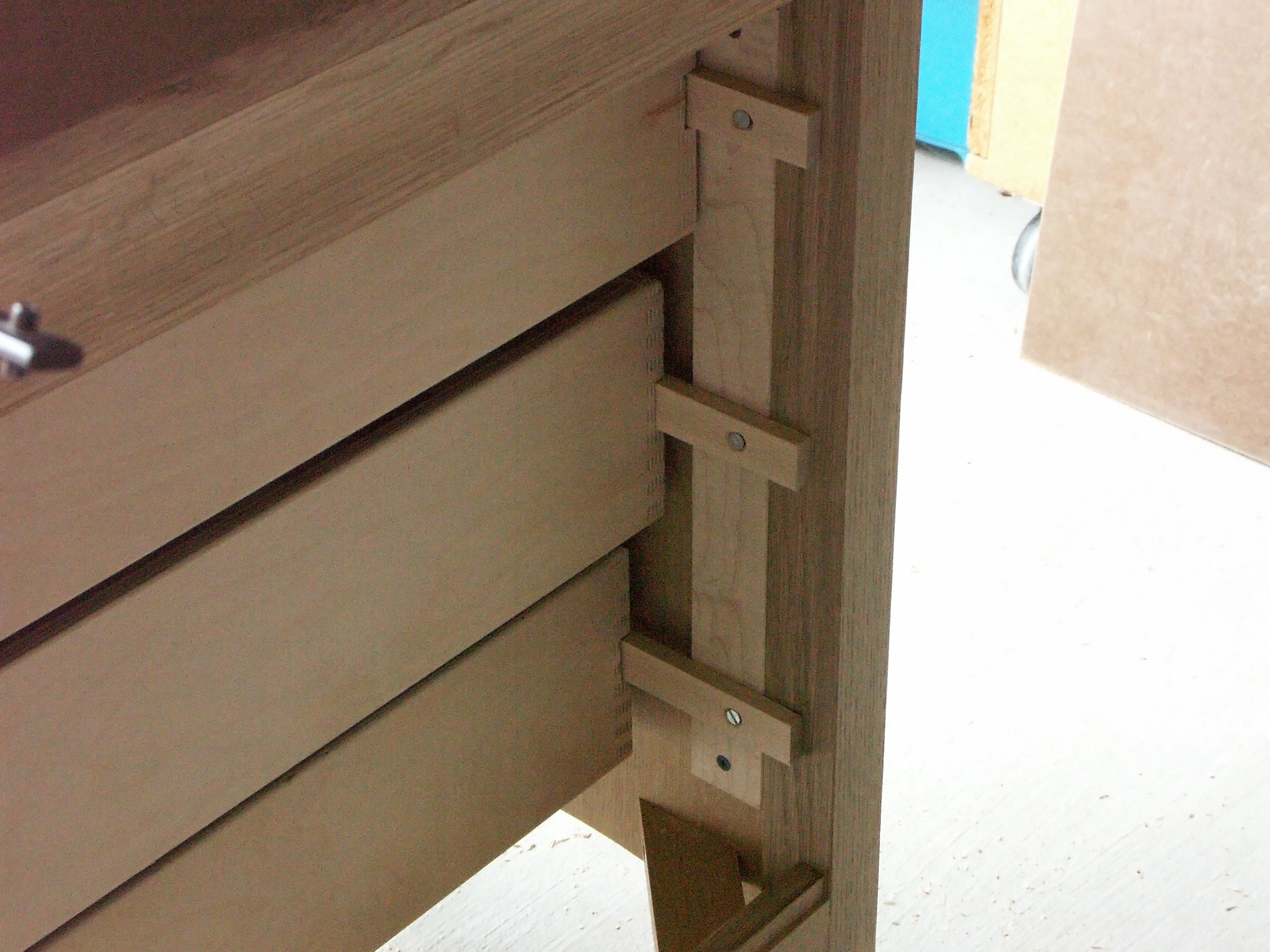 10d Drawer slides.JPG