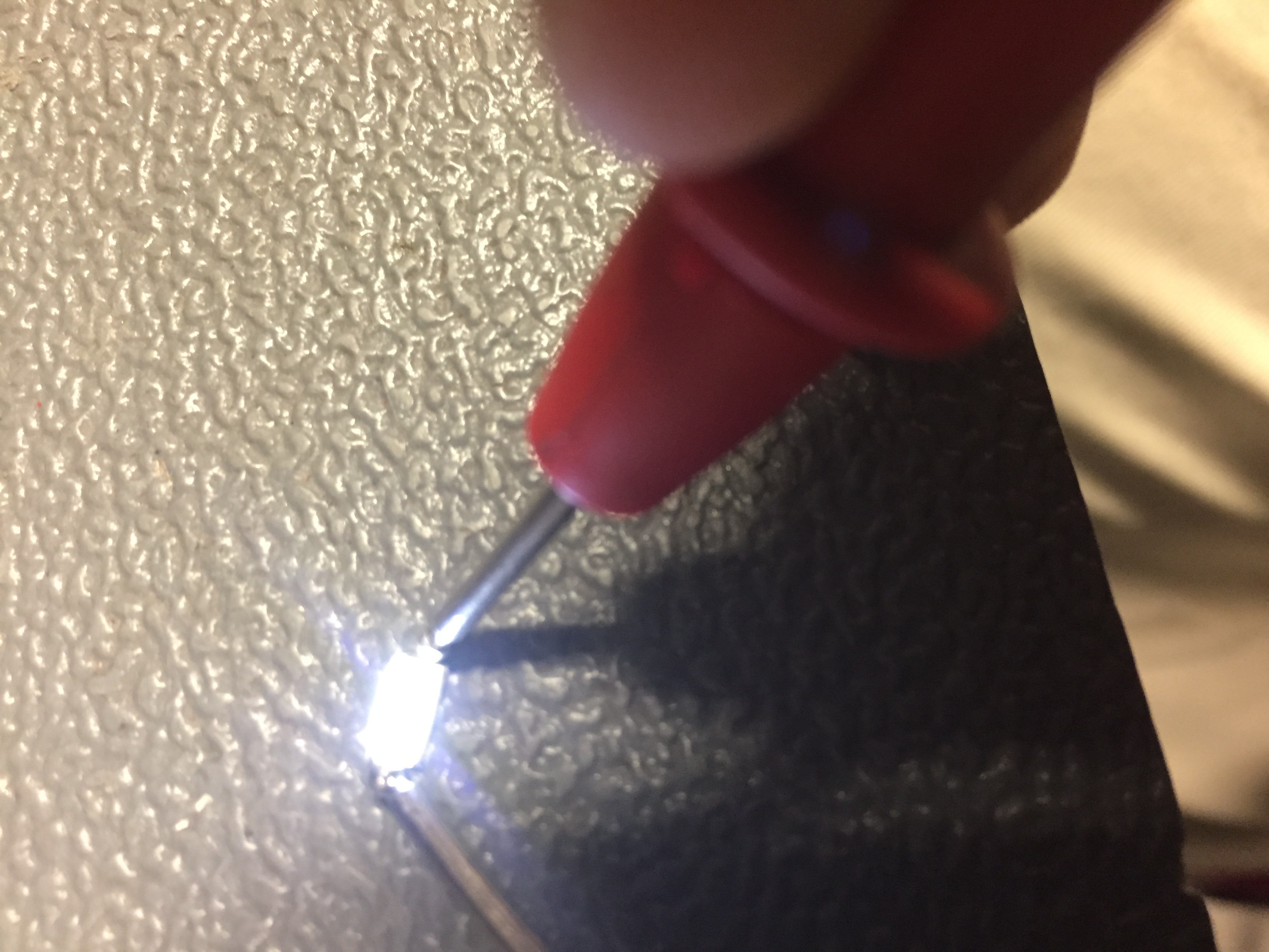 14 - Test LED chip before install to know which direction.JPG