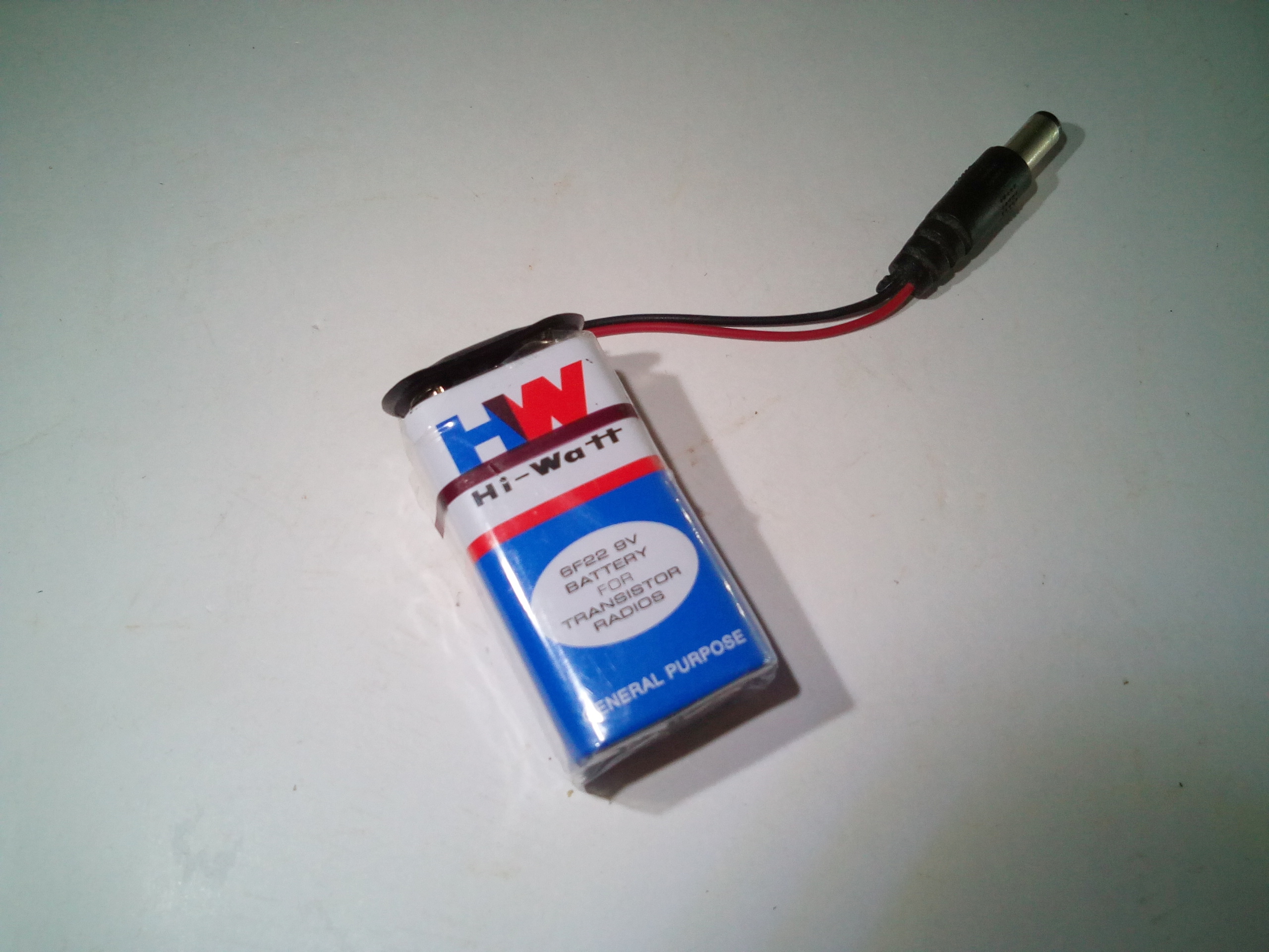 15-Connect battery clip to dc male jack converter to 9volt battery.jpg