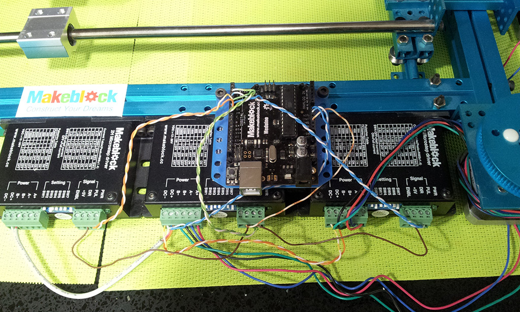 15-robot-plotter-makeblock-electronica-arduino.jpg