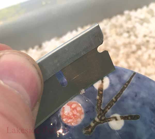 16-remove-epoxy-with-blade.jpg