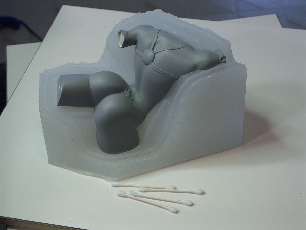 16_Molding the Torso.JPG