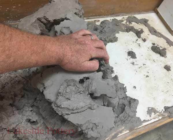 18-remove-clay-from-plaster-board.jpg