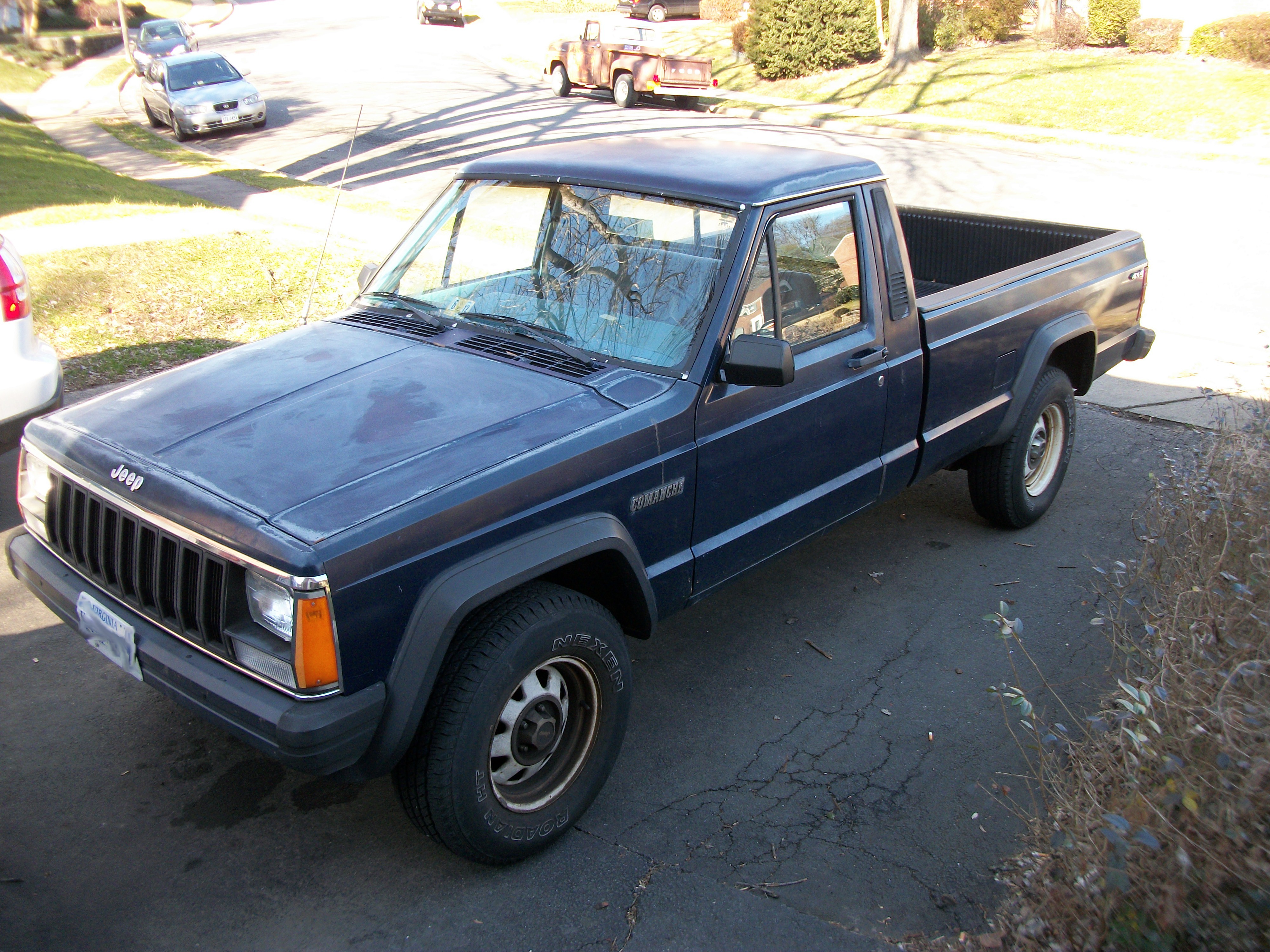 1A 86 jeep comanche.JPG