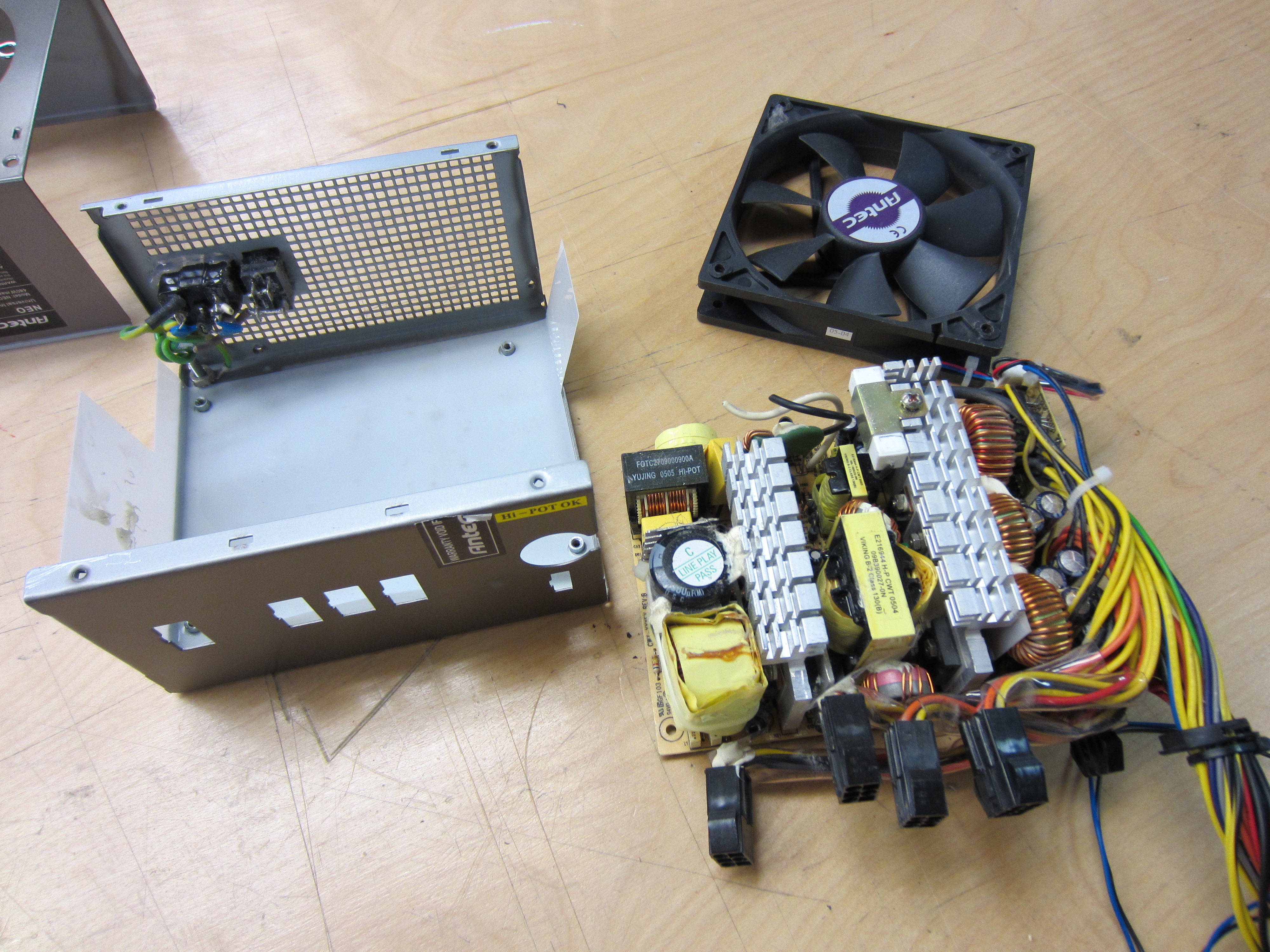 2 - 3 - Prepare Power Supply Case.JPG