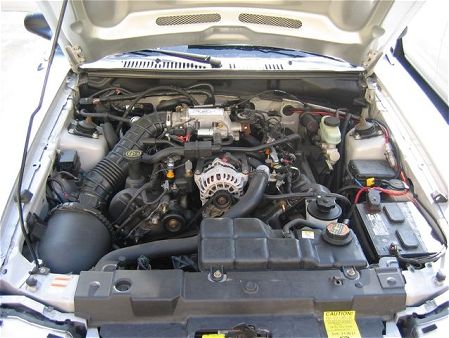 2000-ford-mustang-engine-bay.jpg