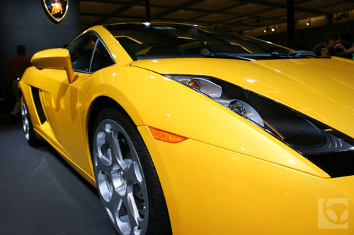 2005_Lamborghini_Gallardo__headlight.jpg