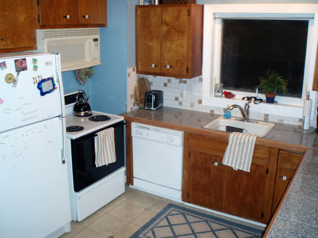 2009.01.09_kitchen2.JPG