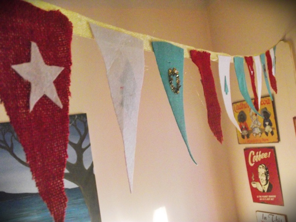 2011_1220christmasbunting0008.JPG