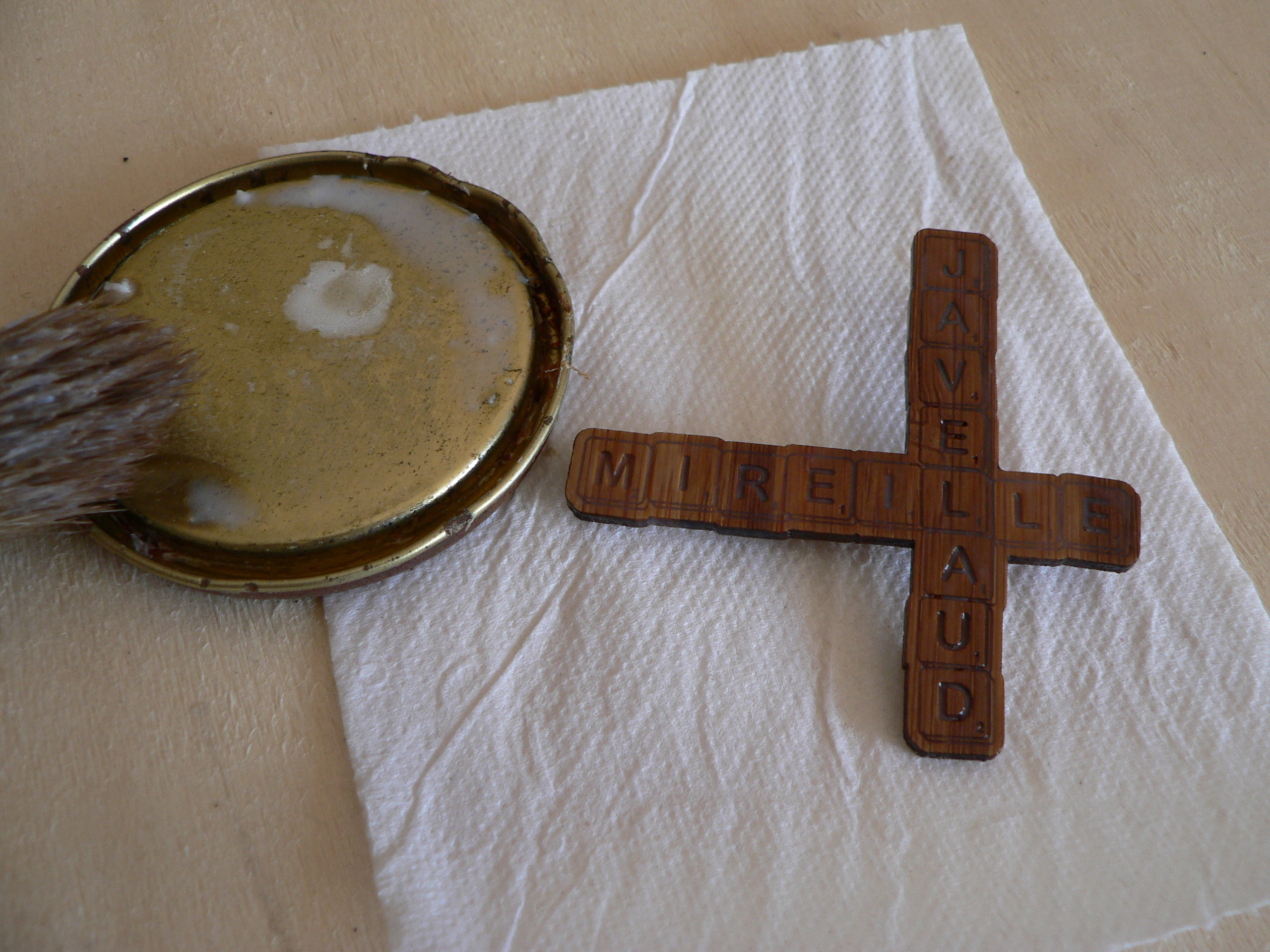 2012-08-26 15.47.41-We love letters Scrabble wooden (bamboo) brooch.jpg