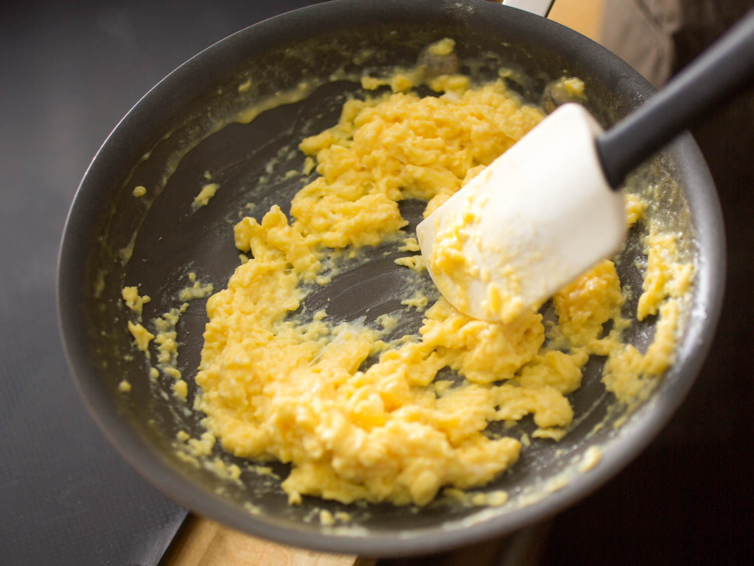 20150511-scrambled-eggs-vicky-wasik-9.jpg