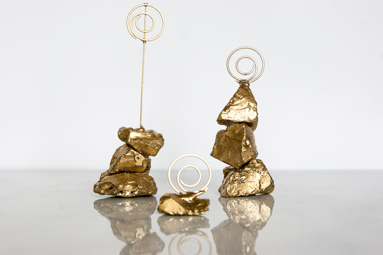 2Golden+Nugget+Photo+Holder+via+www.acharmingproject.jpg