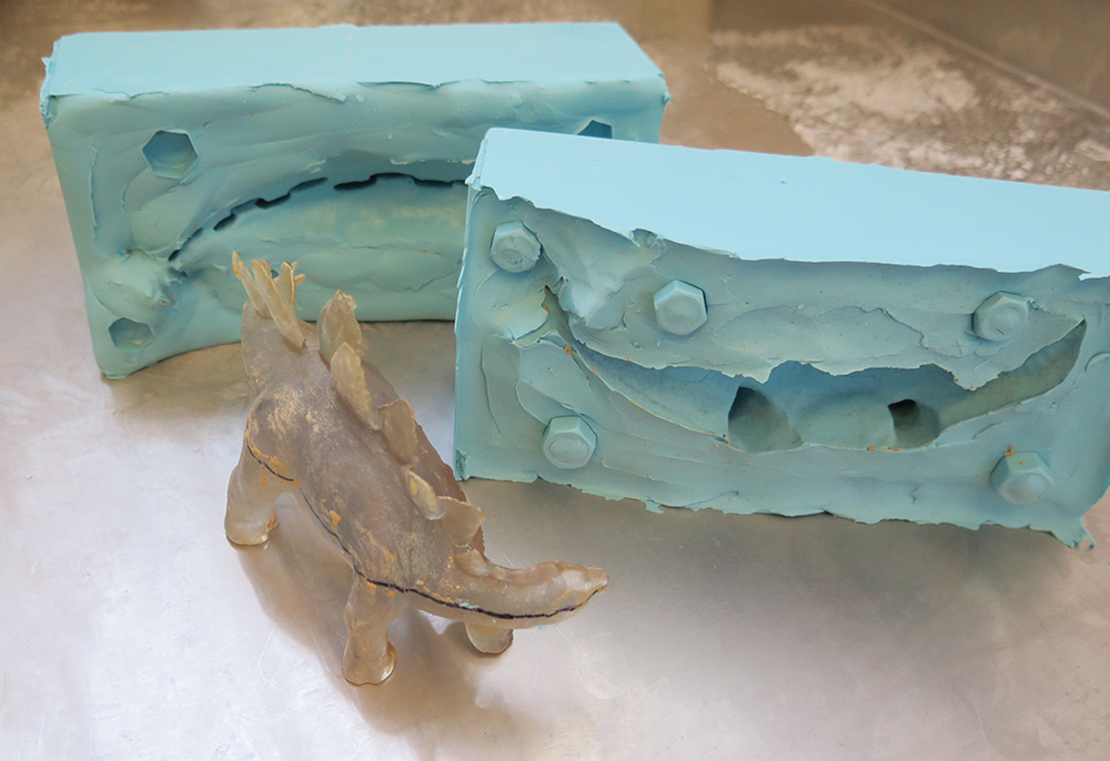 2_part_mold_cover.jpg