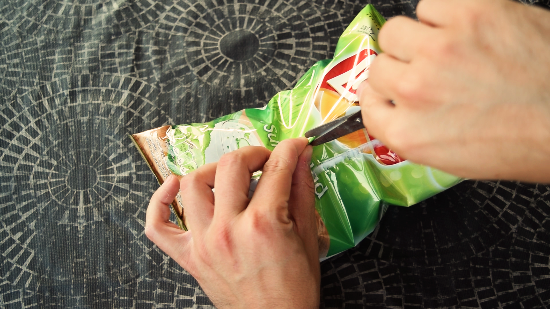 3 Chips Lifehacks_freeze20.bmp