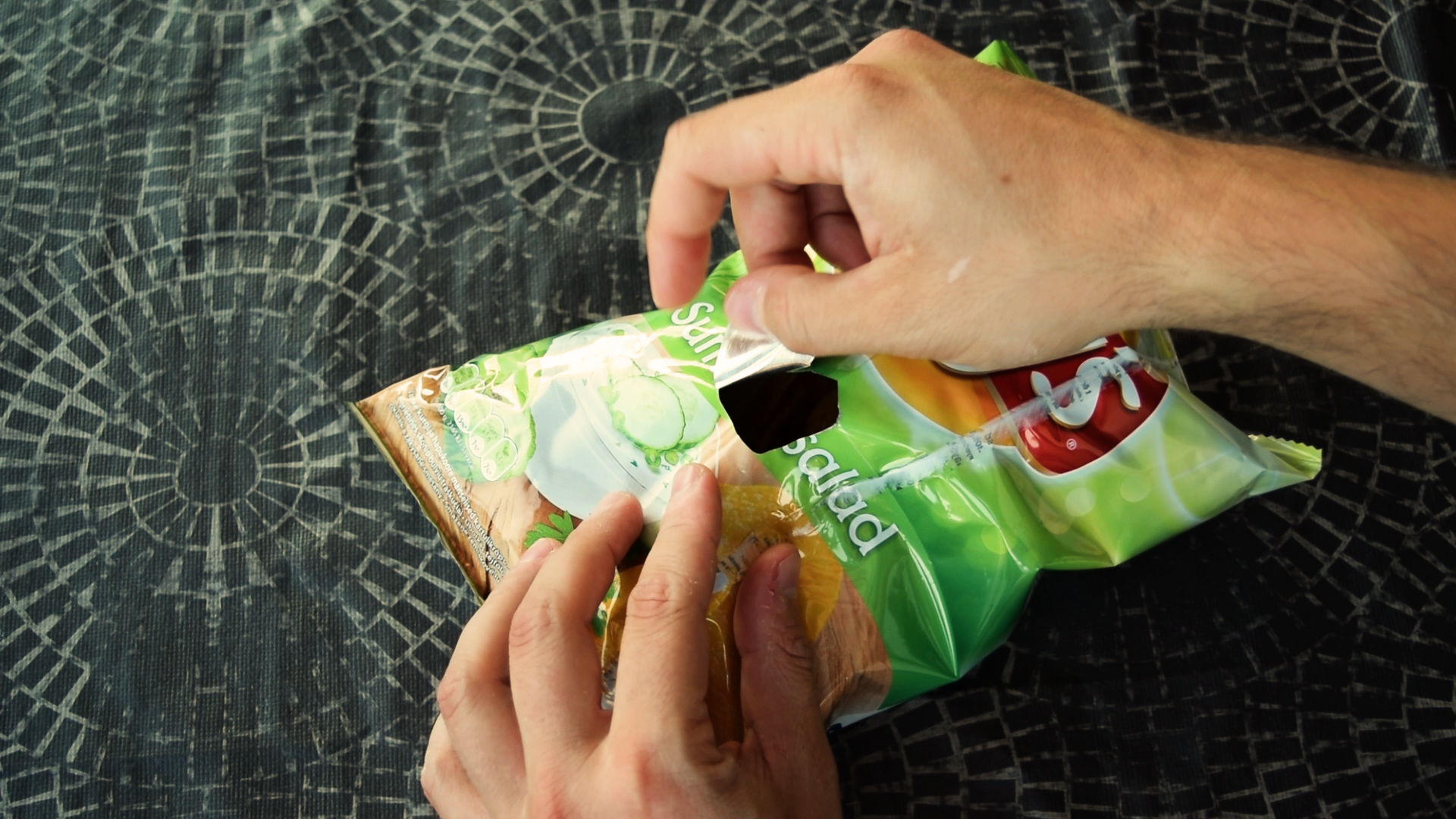 3 Chips Lifehacks_freeze21.bmp