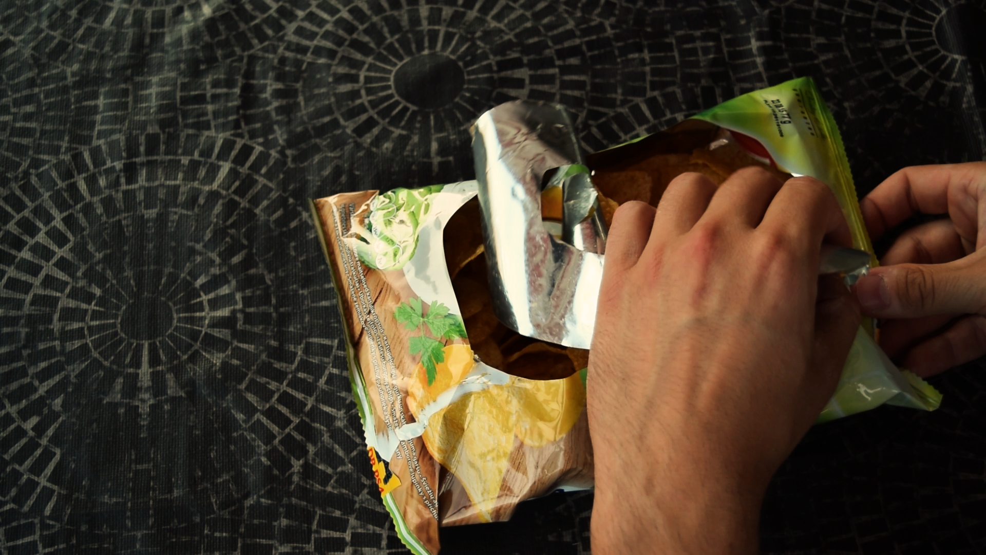 3 Chips Lifehacks_freeze24.bmp