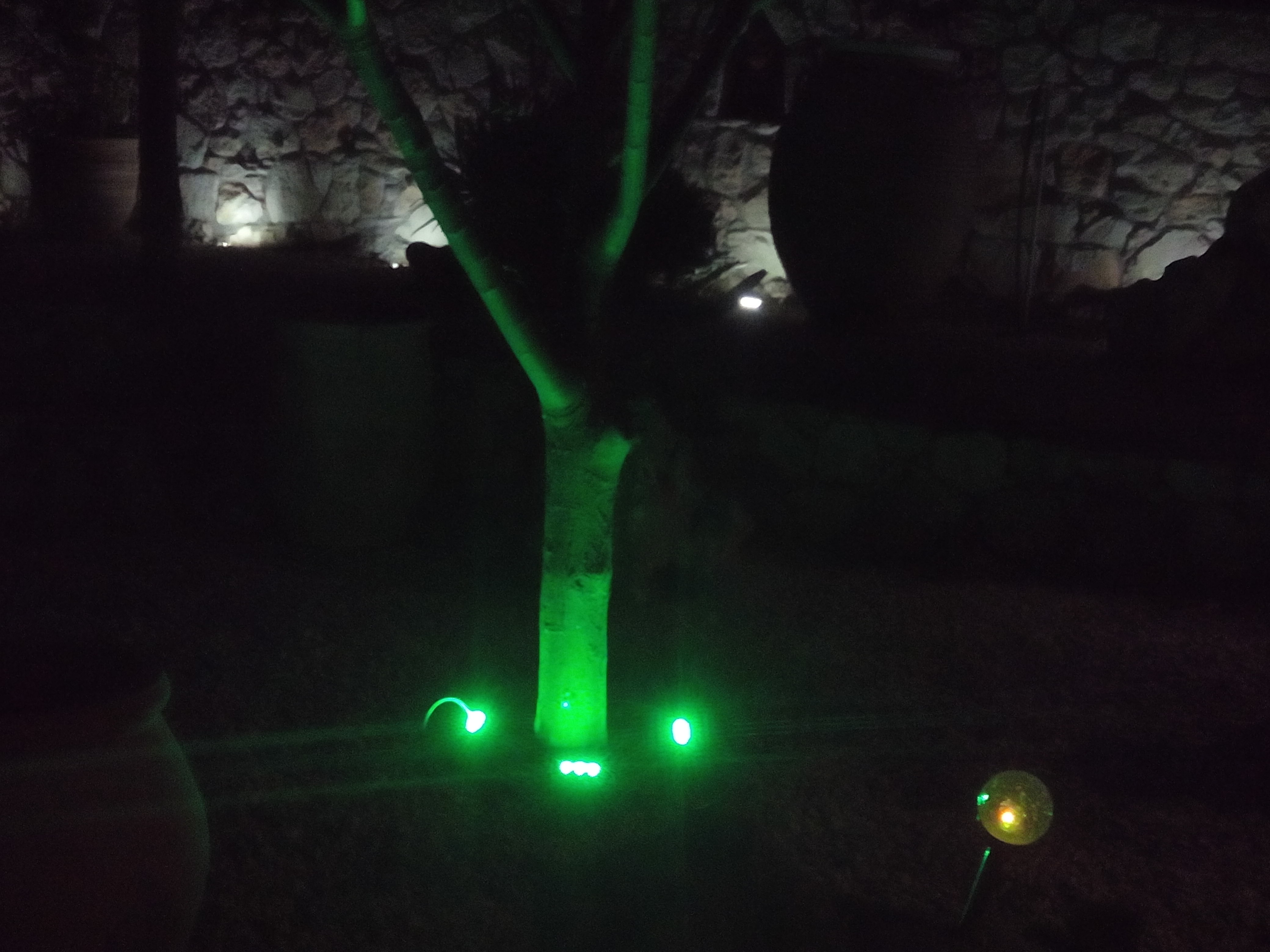 3 leds round tree.jpg