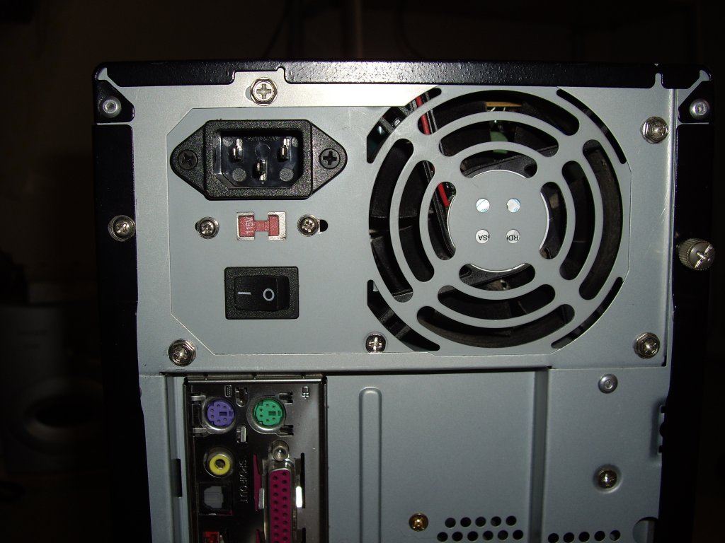 3. pc rear psu.JPG