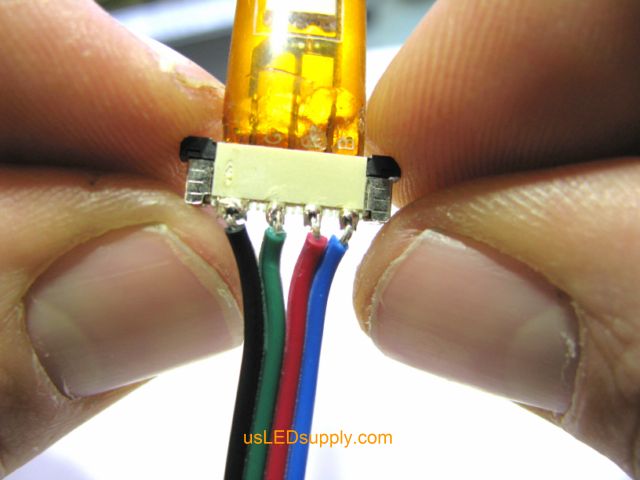 30 Solderless Connection Closed sm.JPG