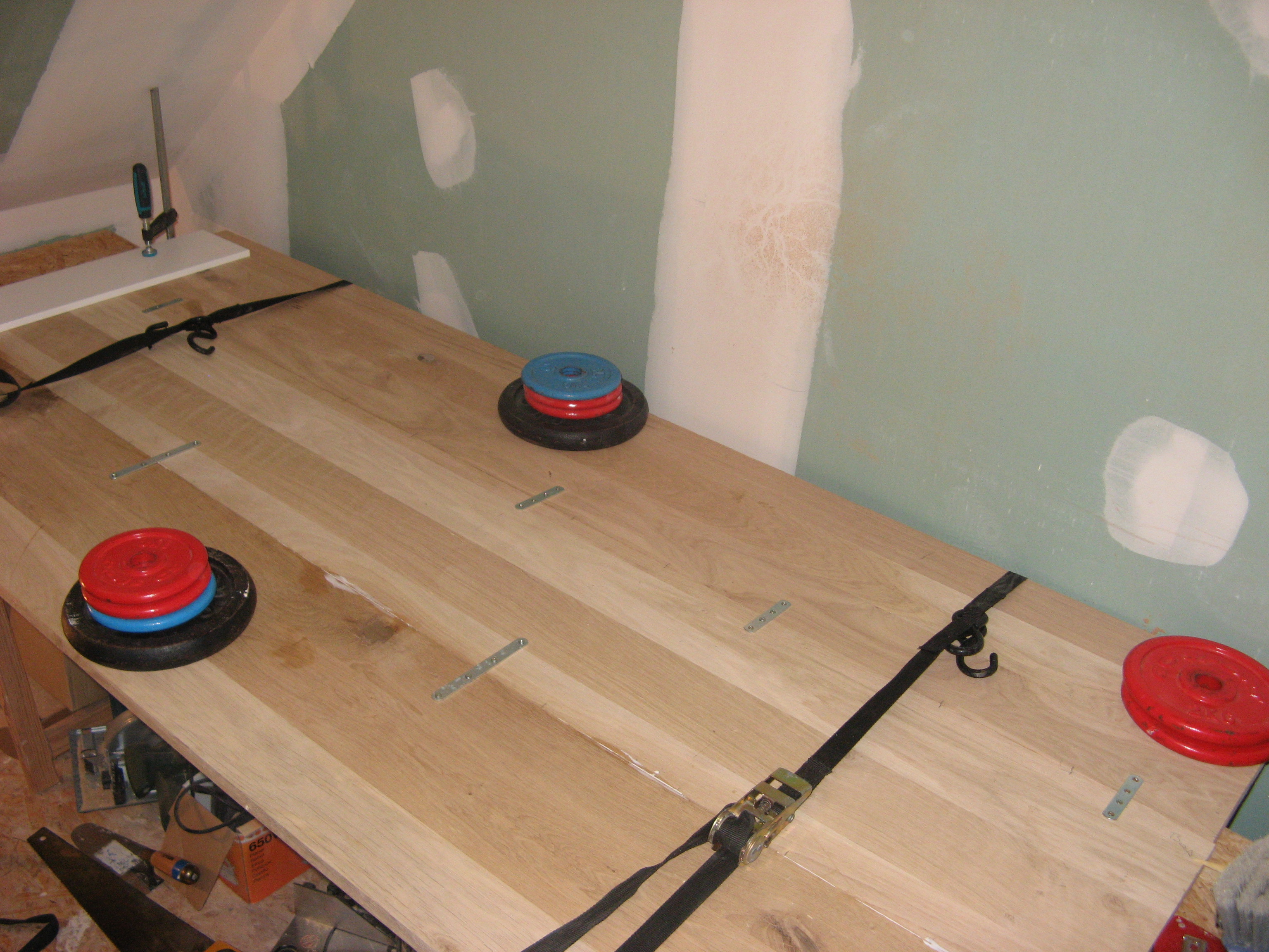 30 tron desk plank assembly 1.JPG