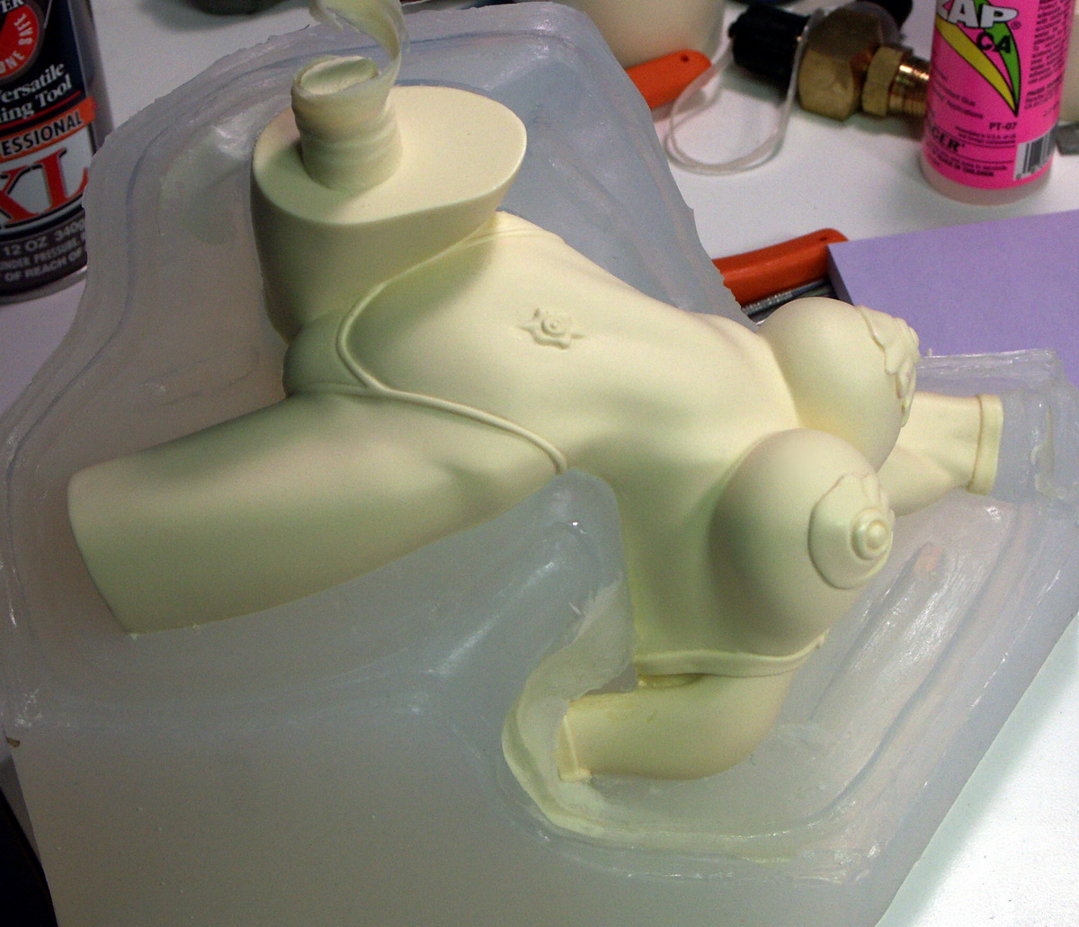 30_Molding the Torso.JPG