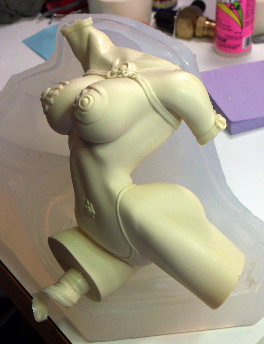 31_Molding the Torso.JPG