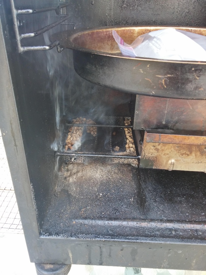 32 - The smoker tray gets put into place.jpg