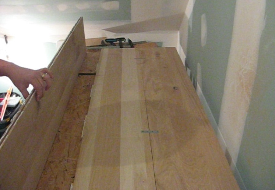 33 tron desk plank assembly 8.jpg