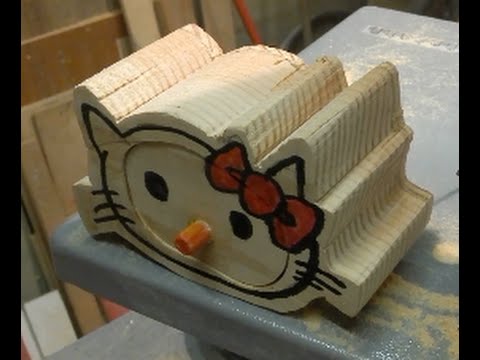 33-Hello Kitty bandsaw box / boite hello kitty