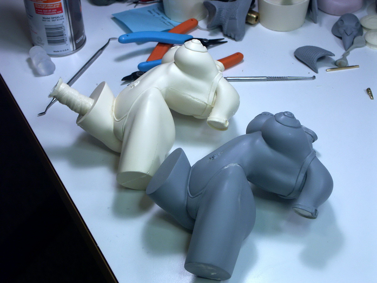 35_Molding the Torso.JPG