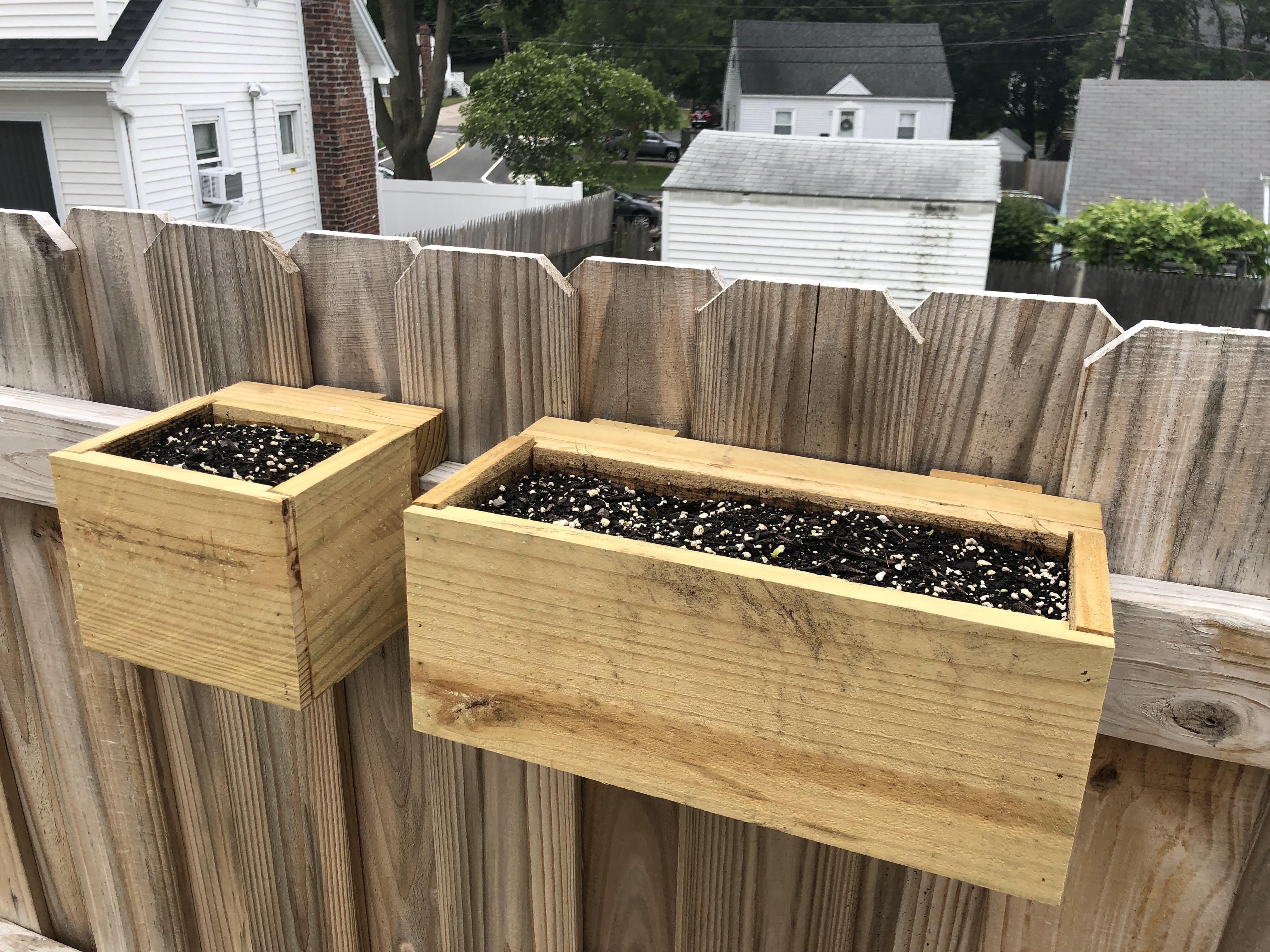 36 15 Weyham_Fence Flower Boxes_Glam.JPG