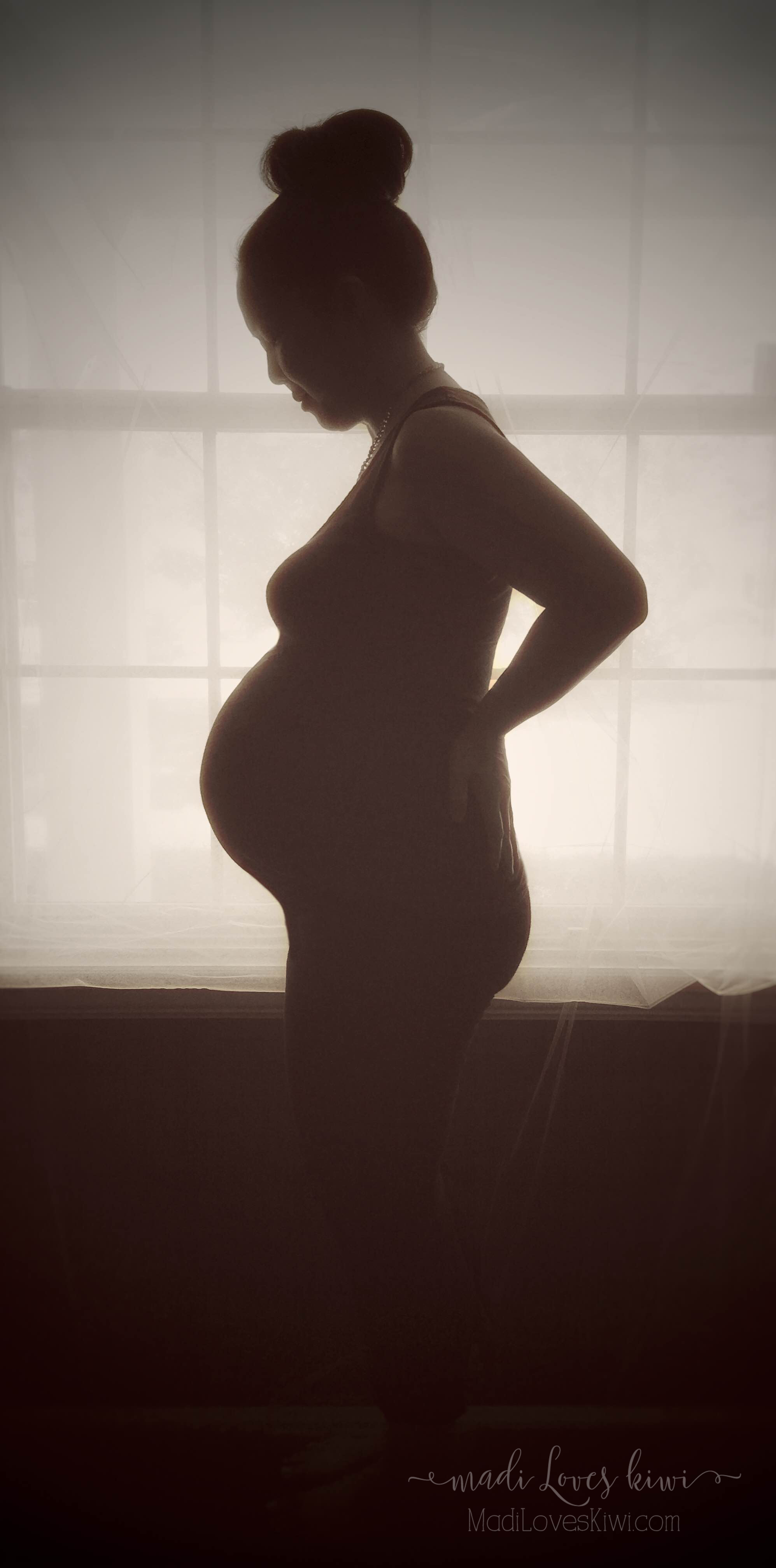 36WeekBumpSilhouette2-byMadiLovesKiwi.jpg