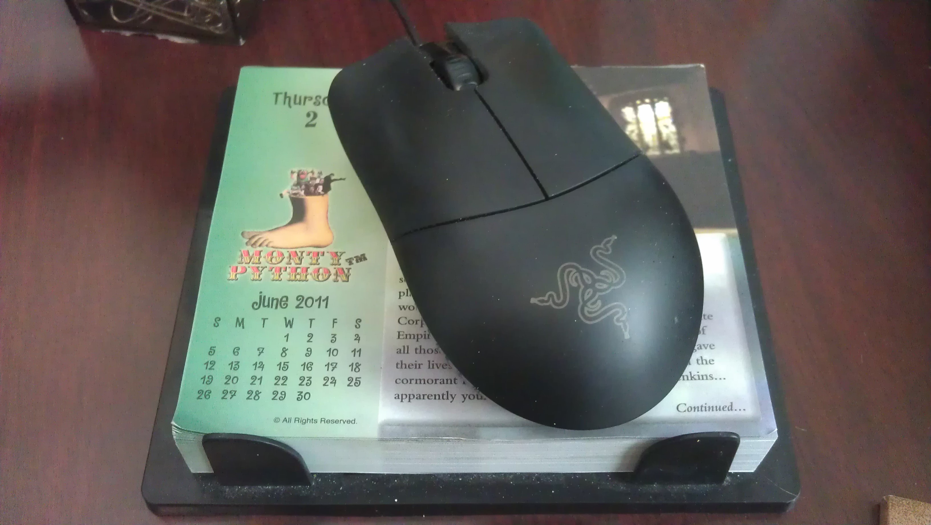 4-Ergonomic Mouse Pad.jpg