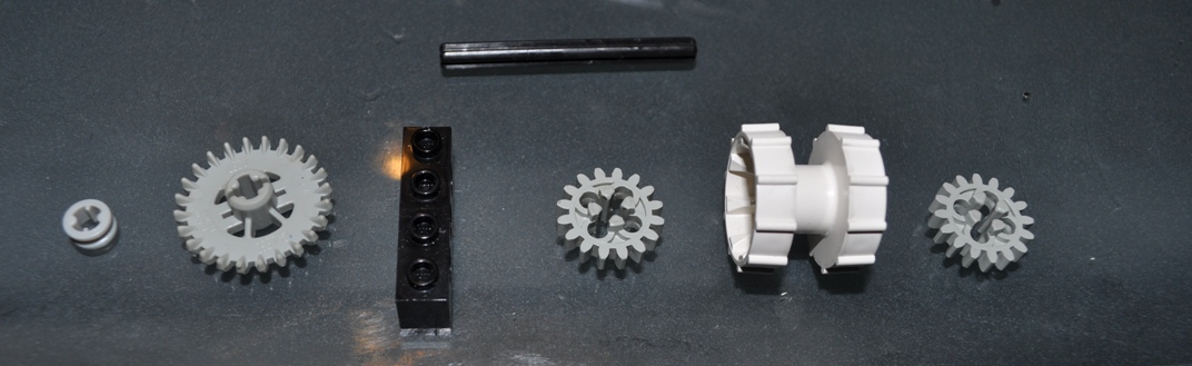 4-assembleThe tread sprocket.jpg