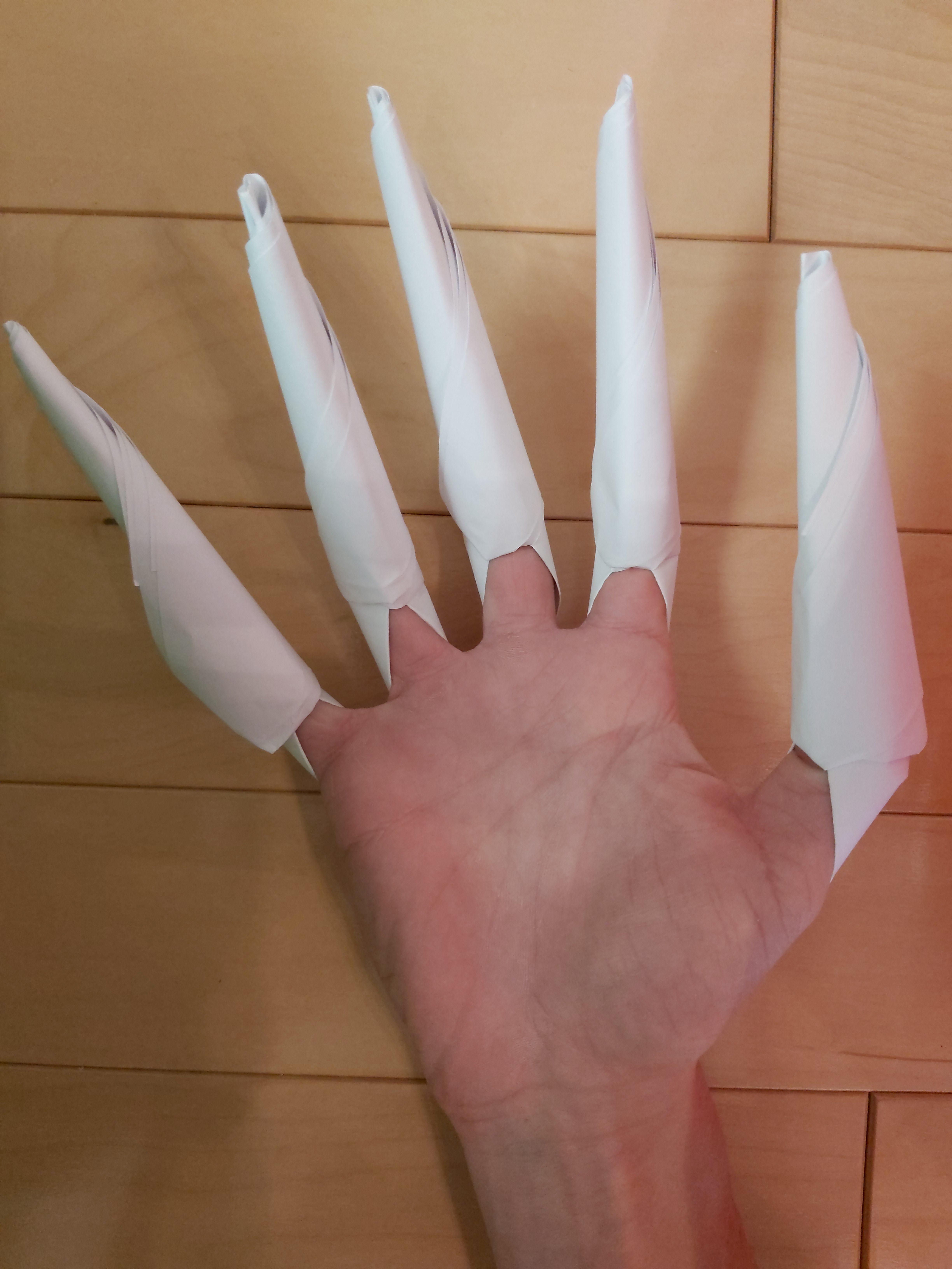 5 claws up.jpg